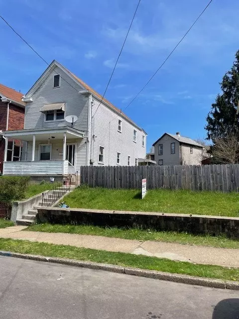 648 Olive Ln, Ambridge, PA 15003