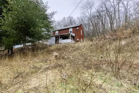 185 Smithton Rd, Garrett, PA 15542