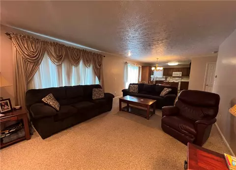 128 Cedar Ridge Dr, Monaca, PA 15061 photo 5