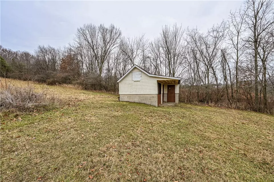  188 Udell Rd, Mount Pleasant, PA 15666 photo 9
