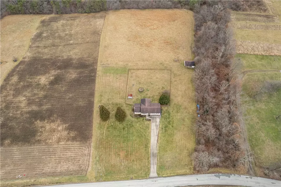  188 Udell Rd, Mount Pleasant, PA 15666 photo 3