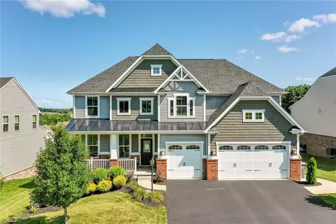 4040 Nightingale Dr, Valencia, PA 16059