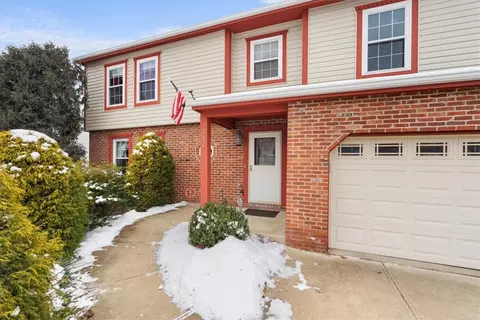242 Carriage Blvd, Pittsburgh, PA 15239