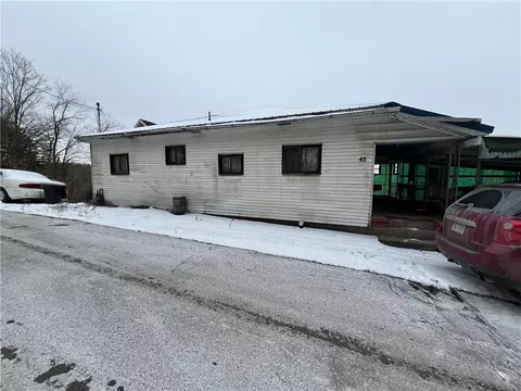 47 1st St, Slovan, PA 15078