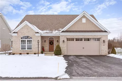 819 Hearthstone Cir, Greensburg, PA 15601