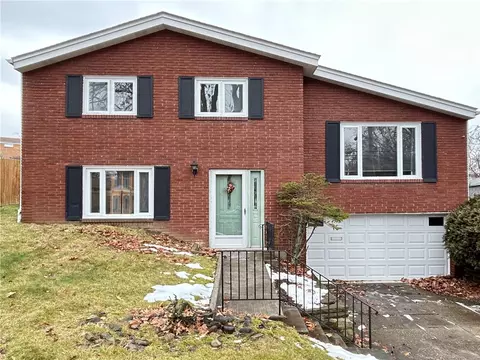 4575 Gates Dr, Munhall, PA 15120