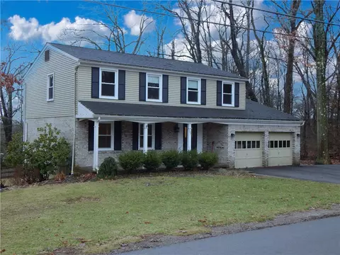 107 Grosvenor Ave, Butler, PA 16001