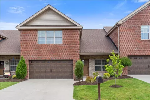 304 Chambers Dr, Washington, PA 15301