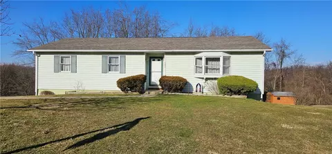 303 Evans Rd, Zelienople, PA 16063
