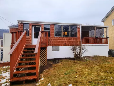 107 8th St, Monongahela, PA 15063
