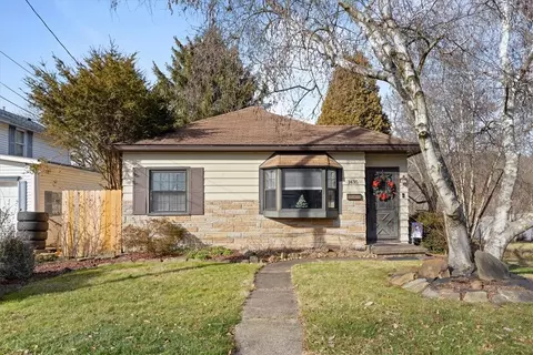 1435 6th St, Natrona Heights, PA 15065
