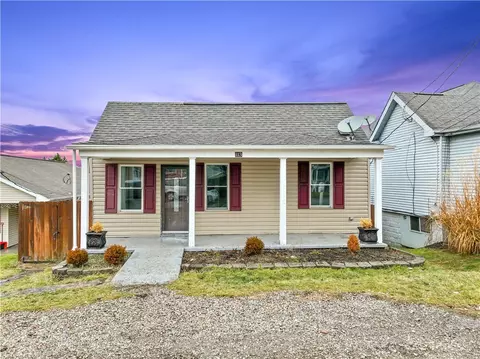 113 Arnold Ave, Strabane, PA 15363