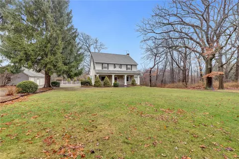 228 Oakville Rd, Beaver Falls, PA 15010