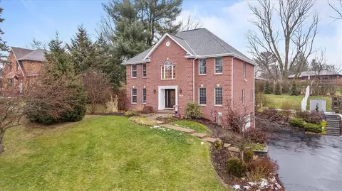 2419 Orchard Dr, Pittsburgh, PA 15241