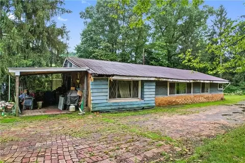 992 Reno St, Rochester, PA 15074