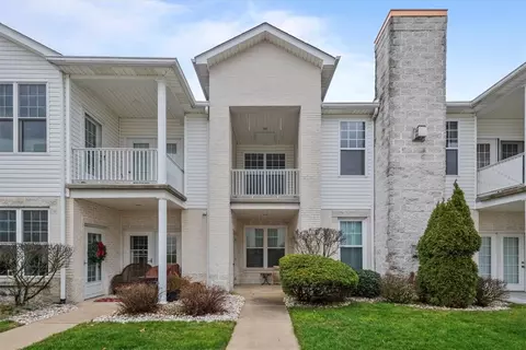 248 Adams Pointe Blvd #4, Mars, PA 16046
