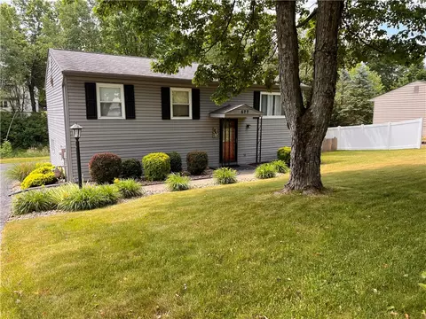 577 Joan St, Cranberry Township, PA 16066