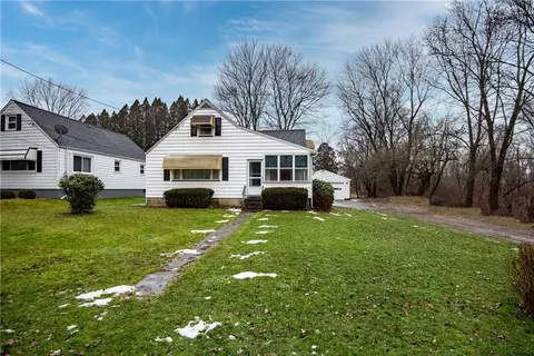 616 Smith Ave, Sharon, PA 16146