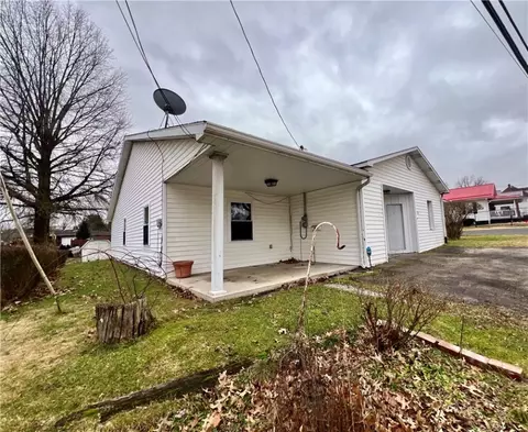238 Smithfield Rd, Masontown, PA 15461
