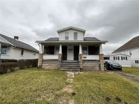 201 Perry Ave, Belle Vernon, PA 15012