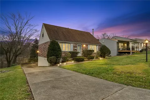 170 Hunting Creek Rd, Canonsburg, PA 15317