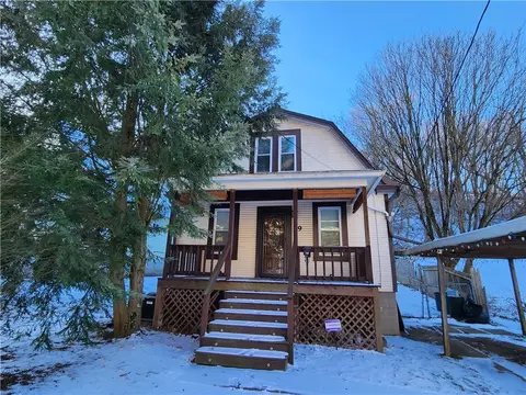 9 Brook St, Coraopolis, PA 15108