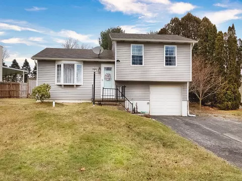 220 Oberlin Dr, Butler, PA 16001