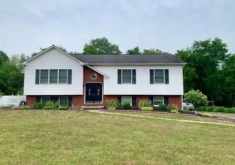 508 Kelly Blvd, Slippery Rock, PA 16057