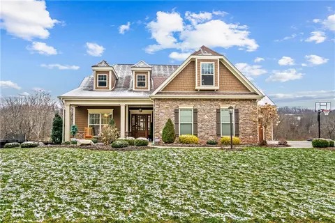 4817 Greenhead Ct, Murrysville, PA 15668