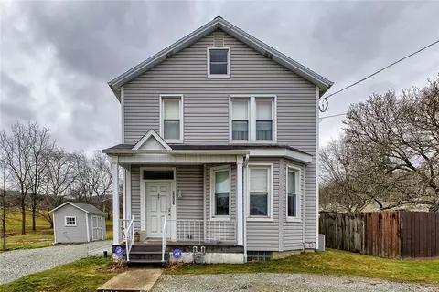 2038 Atlantis Dr, Latrobe, PA 15650