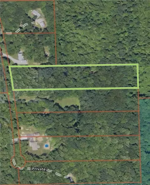 000 Shady Ln, Ellwood City, PA 16117