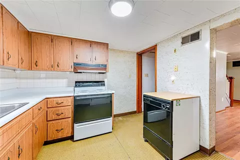 209 Unity, Latrobe, PA 15650 photo 13