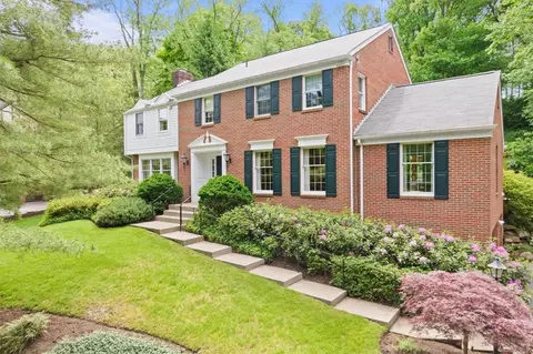613 Twin Pine Rd, Pittsburgh, PA 15215