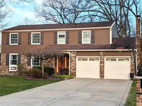 1210 Oakridge Dr, Butler, PA 16001