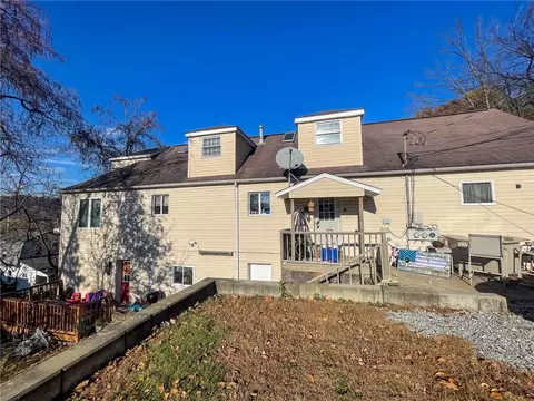 1110 5th St, Oakmont, PA 15139