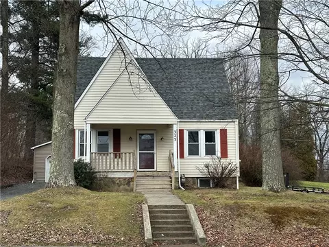 323 W Mercer, Harrisville, PA 16038