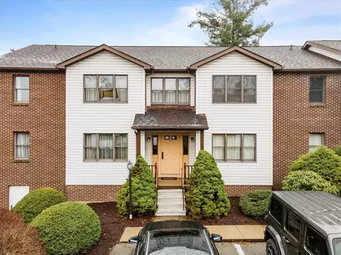 99 Grand Ave #4C, Mars, PA 16046