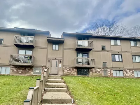 2467 Brook Ledge Rd #24B, Bridgeville, PA 15017