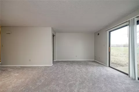 110 Mosside Loop, Seven Fields, PA 16046 photo 4
