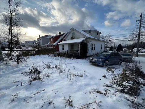2523 Mill St, Aliquippa, PA 15001