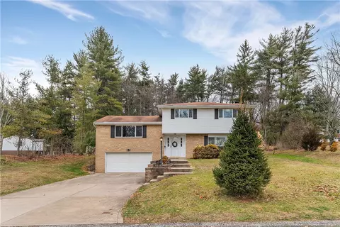 3673 Forbes Trail Dr, Murrysville, PA 15668