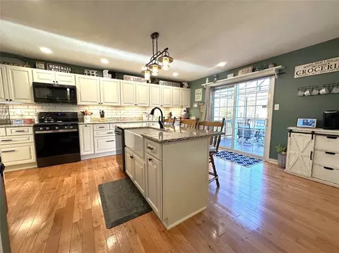 102 Walnut Dr, Eighty Four, PA 15330 photo 11