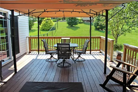 102 Walnut Dr, Eighty Four, PA 15330 photo 6