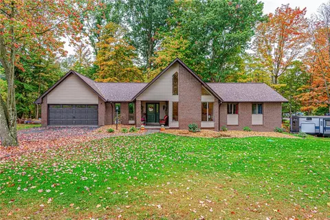 1047 Herminie West Newton Rd, West Newton, PA 15089
