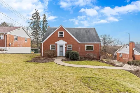 19 Barton Dr, Pittsburgh, PA 15221