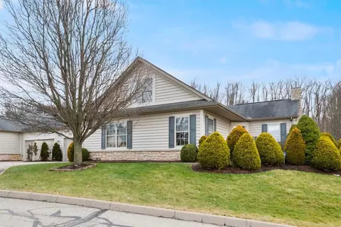 1006 St Andrews Dr, Washington, PA 15301