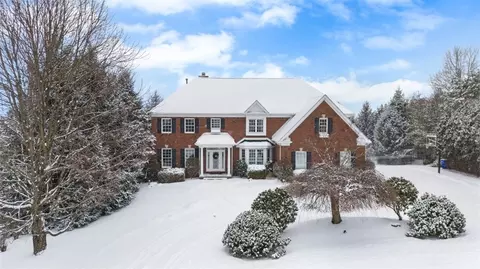 602 Saint Lawrence Ln, Gibsonia, PA 15044
