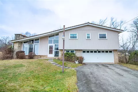 114 Walters Ln, Evans City, PA 16033