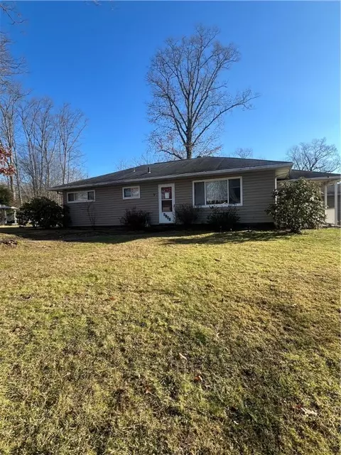 1902 Audley Ave, New Castle, PA 16105