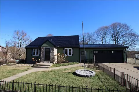 711 Ivy Ln, Aliquippa, PA 15001